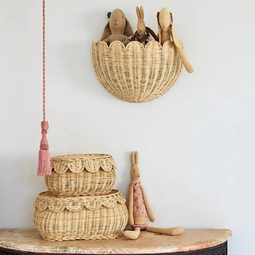 Hand-woven Rattan Wall-Mounted Basket Wicker woven Wall Basket Scalloped Storage Organizer For Room Home Decor Storage Basket