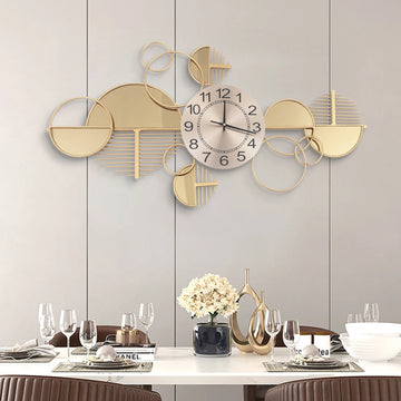 Creative Modern Metal Wall Clock,Battery Operated Silent,Minimalist Clock,Decorative Clock for Living Room, Bedroom, Gold