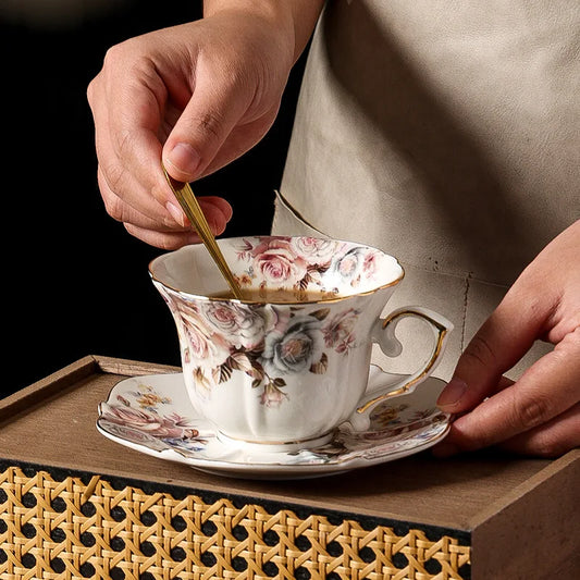 European-style flower coffee cup saucer Western-style retro gold ceramic mug home senior sense teacup