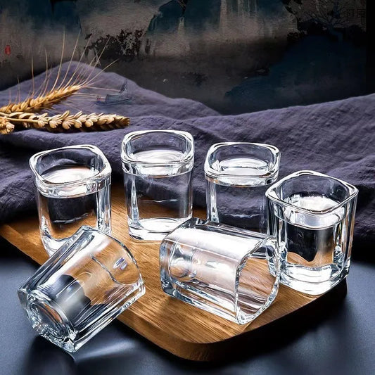1pcs/6pcs Wine Glass Set Baijiu Cup Set Wine Dispenser Household Small Red Wine Cup Chinese Wine Cup Spirits Glasses Shot Glass