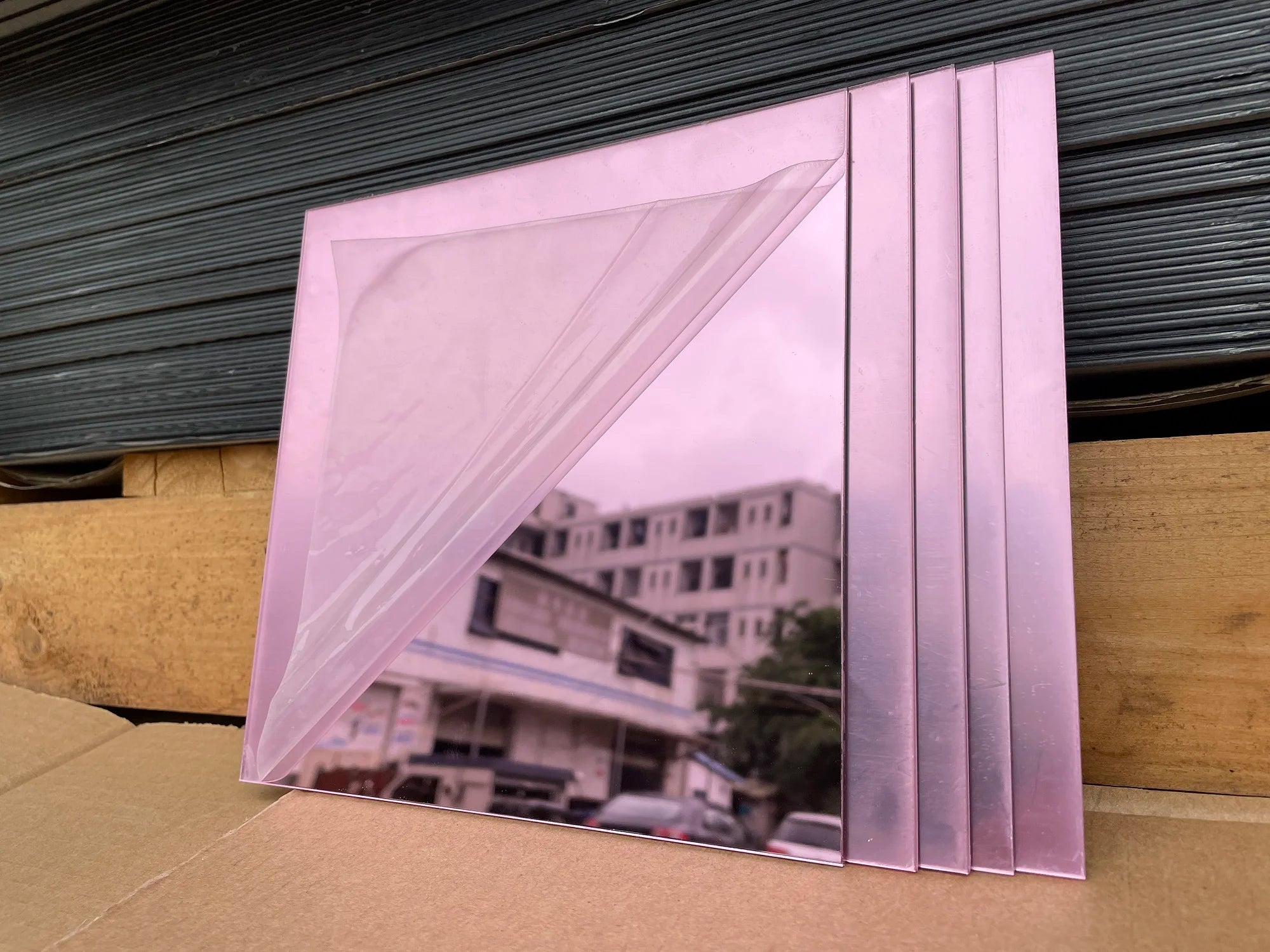 200*200*1.6MM Pink Acrylic Mirror Sheet Harmless For Wedding Coaster Display Photo Props Home Hotel Wall DIY Decor Board